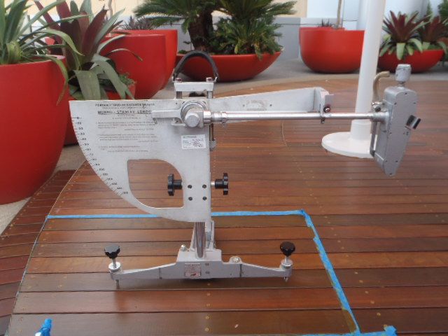 the pendulum slip resistance tester used to measure the SRV of timber decking